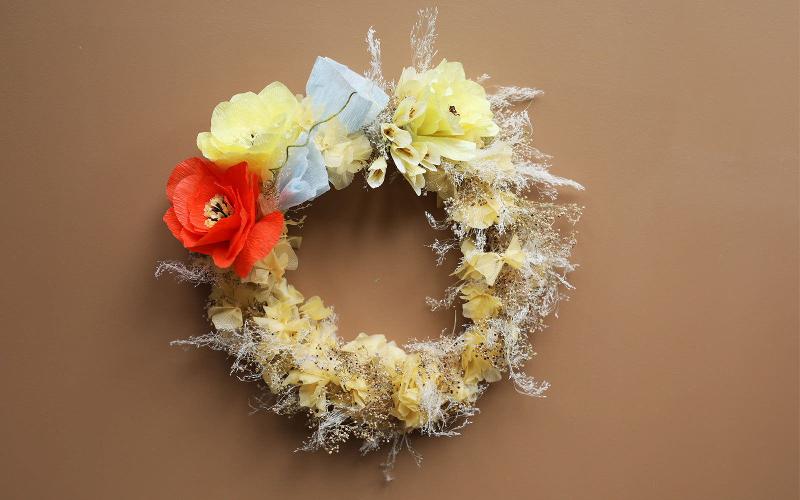 HÅRPYNT:LAV SELV BLOMSTERKRANS MED TØRREDE BLOMSTER