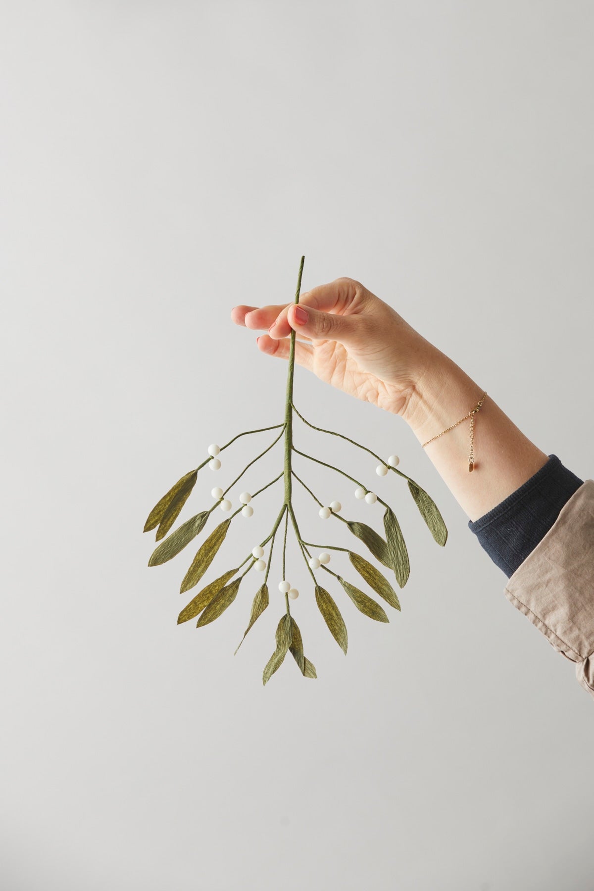 PAPIREBLUMEN, MISTEL, GRÜN