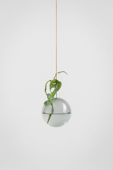 HÄNGENDE BLUMENBLASE, MITTEL, RAUCH