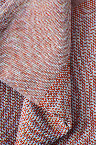 THROW, RED/LIGHT BLUE